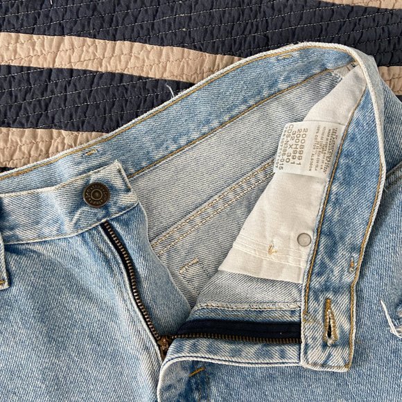 Vintage Lee Denim Distressed Shorts - Picture 3 of 5